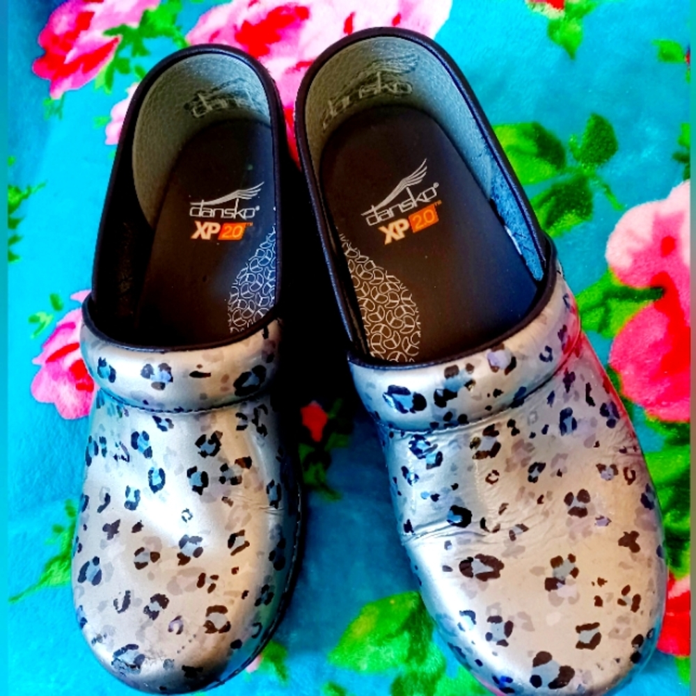 Dansko XP 2.0 Nursing Clogs